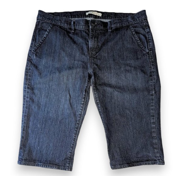 Old Navy Mild Rise Stretch Denim Jean Capri Shorts 5 Pockets size 18 - Picture 1 of 7